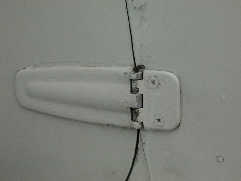 Doorhinge2